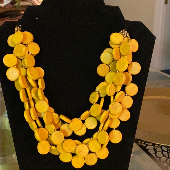 necklace with matching bracelets. - Picture 3 of 3